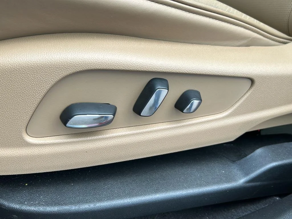 2025 Cadillac XT6 Premium Luxury - Photo 13