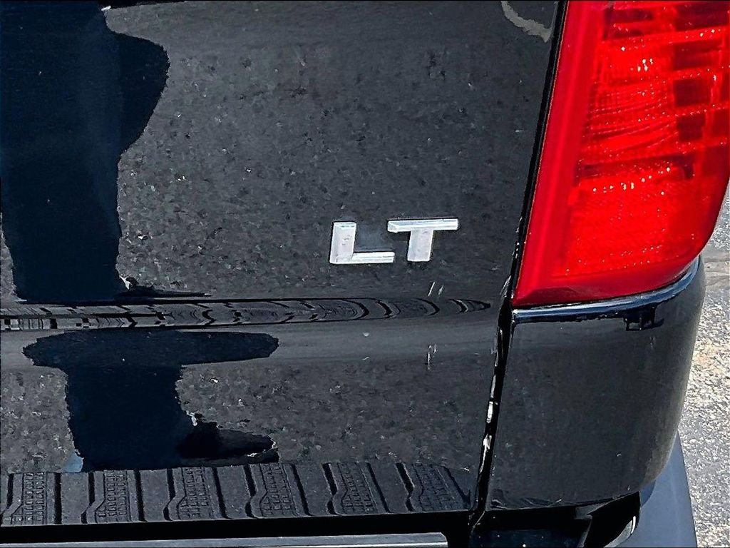Used 2025 Black Chevrolet LT image 28