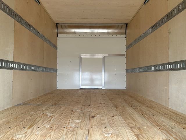 New 2025 Summit White Chevrolet 1WT image 7