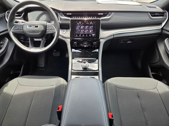 New 2026 Silver Zynith Exterior Paint Jeep Laredo image 16