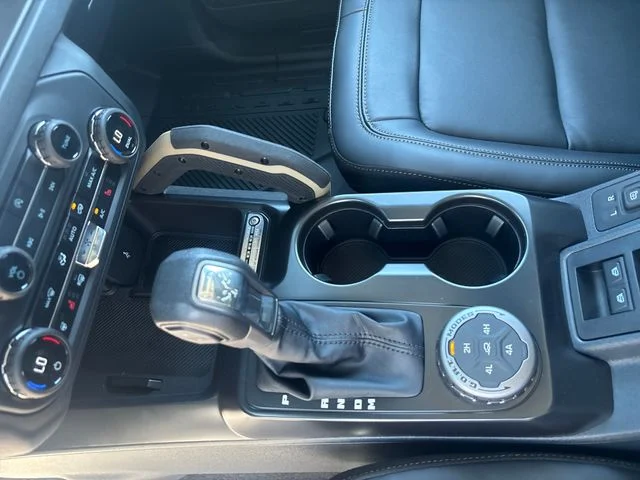 New 2026 Avalanche Gray Ford Badlands® image 23