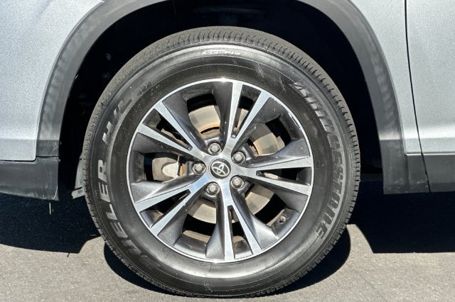 Certified Used 2019 Silver Toyota LE image 31