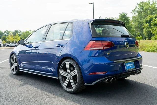 Used 2019 Blue Volkswagen DCC & Navigation 4Motion image 8