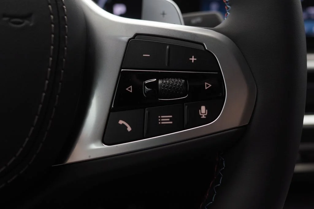 New 2027 Carbon Black Metallic BMW M60i image 13