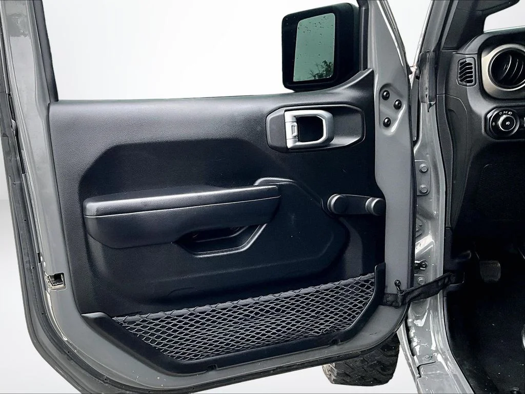 Used 2019 Gray Jeep Sport image 24
