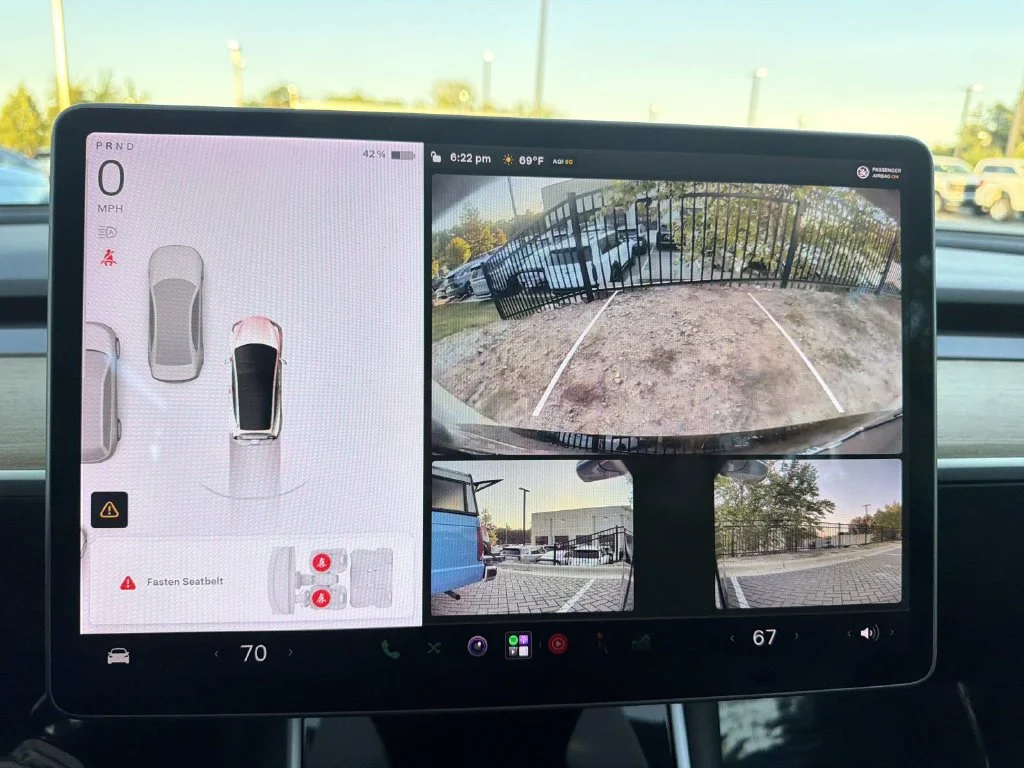Used 2020  Tesla Standard image 21