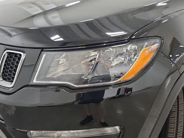 Used 2020 Diamond Black Crystal Pearlcoat Jeep Sport image 28