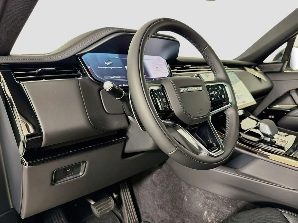 New 2026 Fuji White Land Rover SE image 9