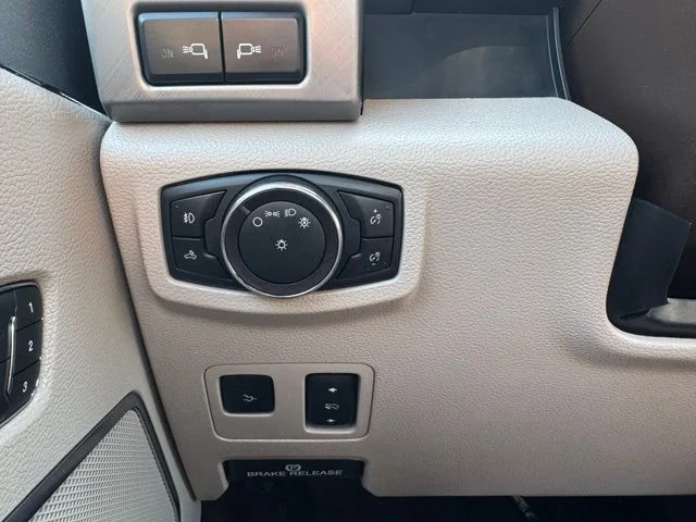 Used 2019 Black Metallic Ford Limited image 19