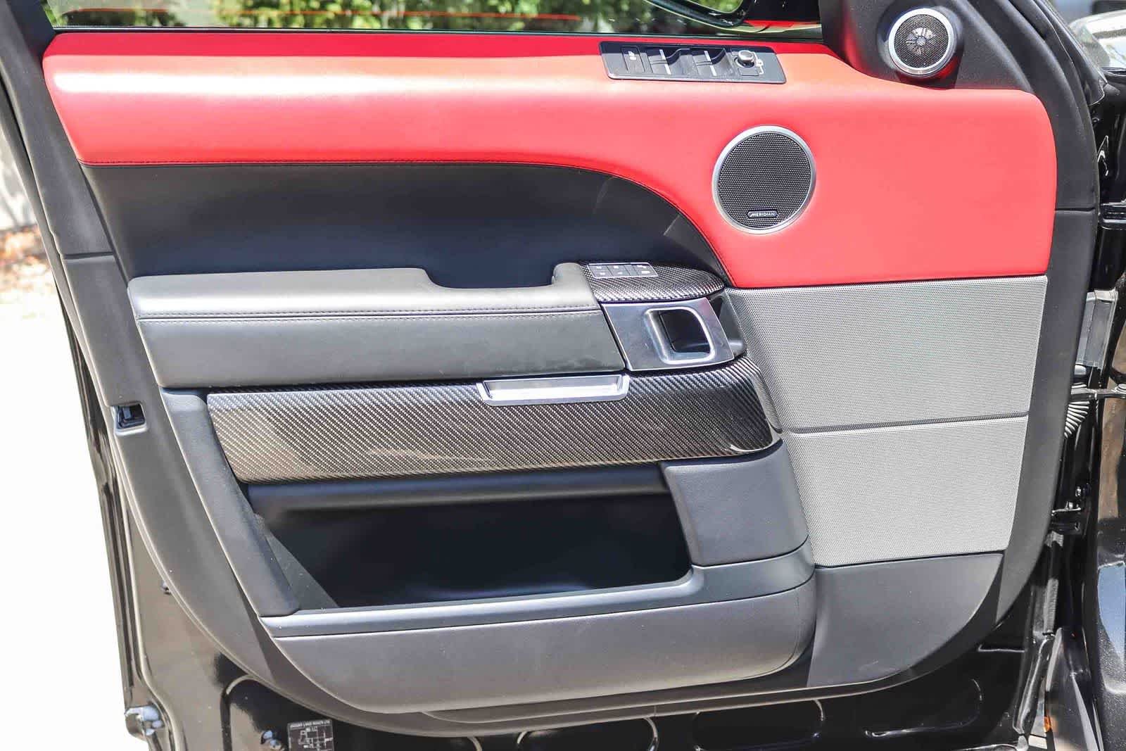 Used 2017 Black Land Rover SVR image 21