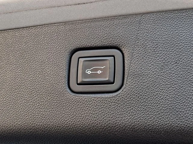 Used 2022 Silver Chevrolet LT image 29