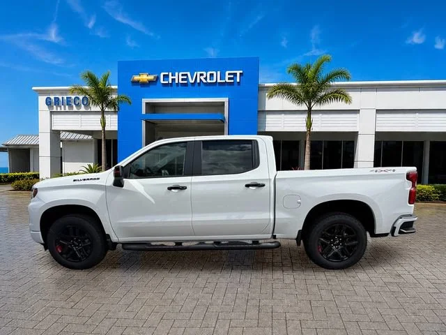 New 2026 Summit White Chevrolet RST image 4
