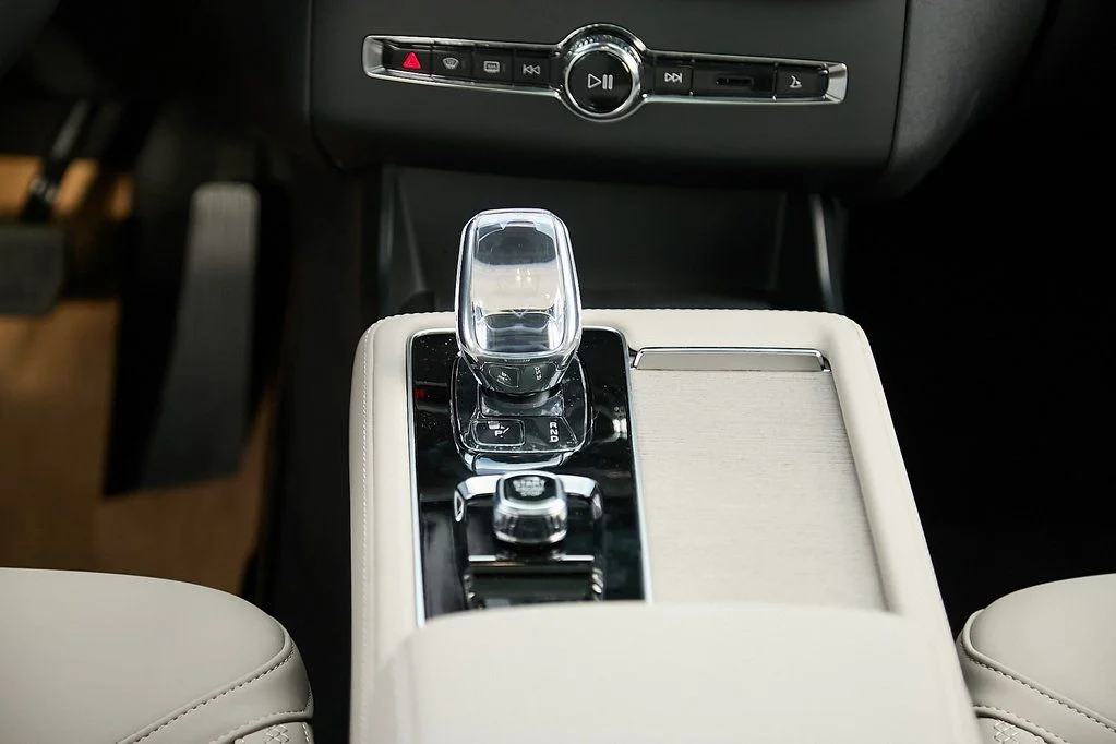 2026 Volvo XC90 Plus - Photo 29