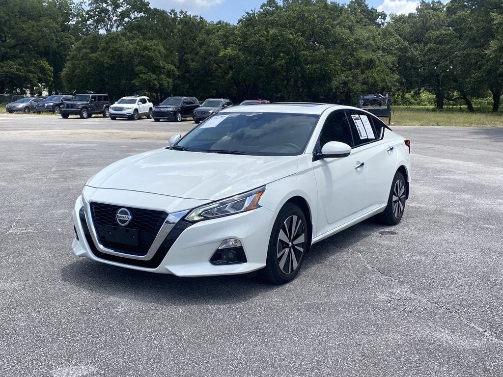 Used 2022 Pearl White Tricoat Nissan 2.5 SL image 4