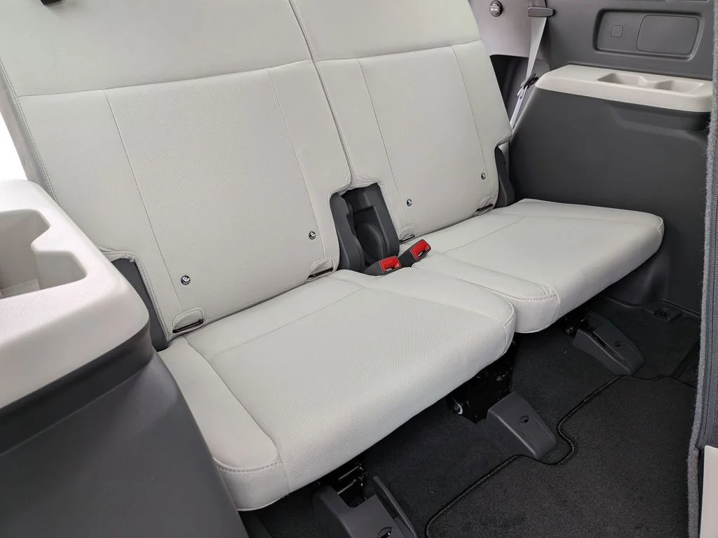 New 2026 White Hyundai SE image 29