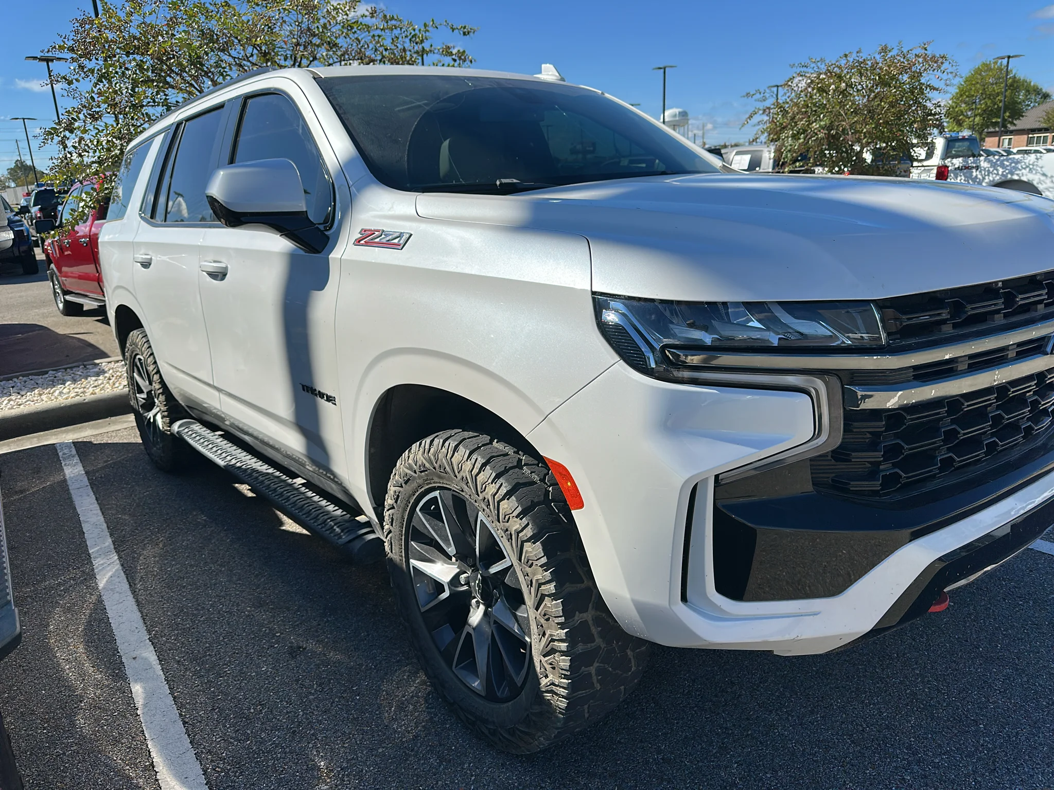 Used 2021 Iridescent Pearl Tricoat Chevrolet Z71 image 2