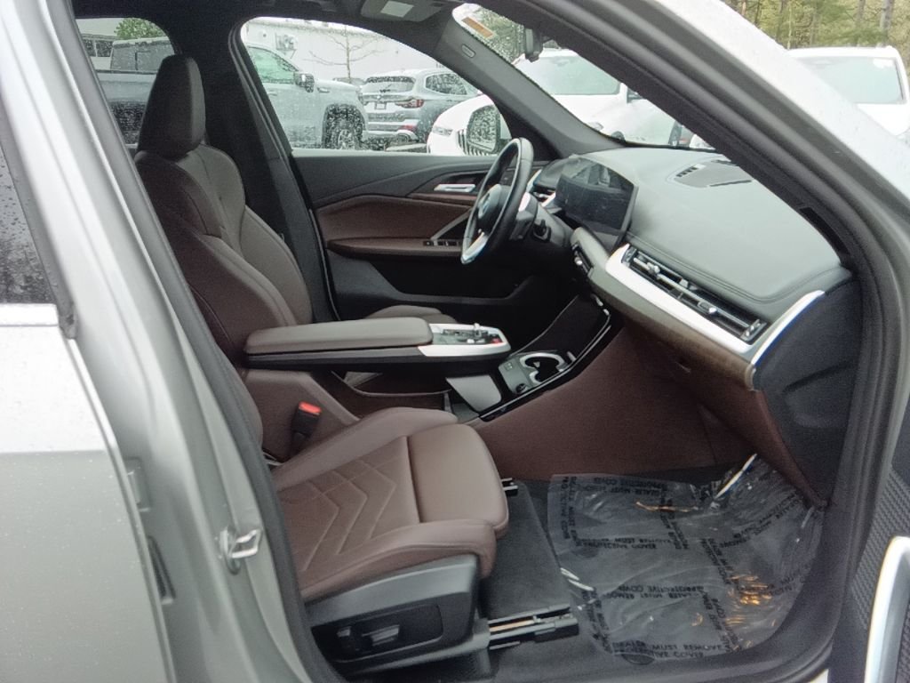 Certified Used 2023 Space Silver Metallic BMW xDrive28i image 21