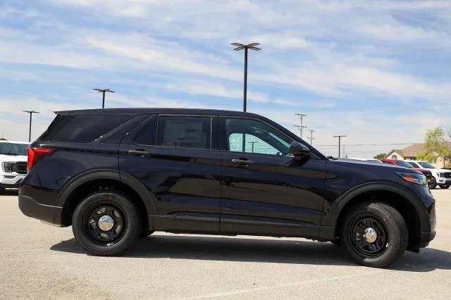 New 2026  Ford 4DR AWD POLICE image 6