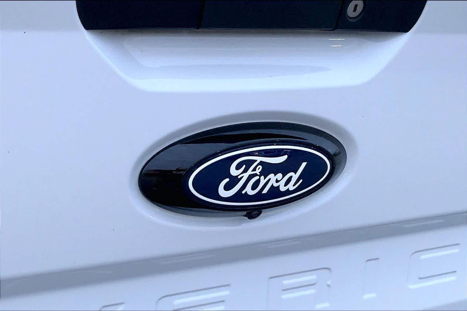 Used 2025 Oxford White Ford XL image 30
