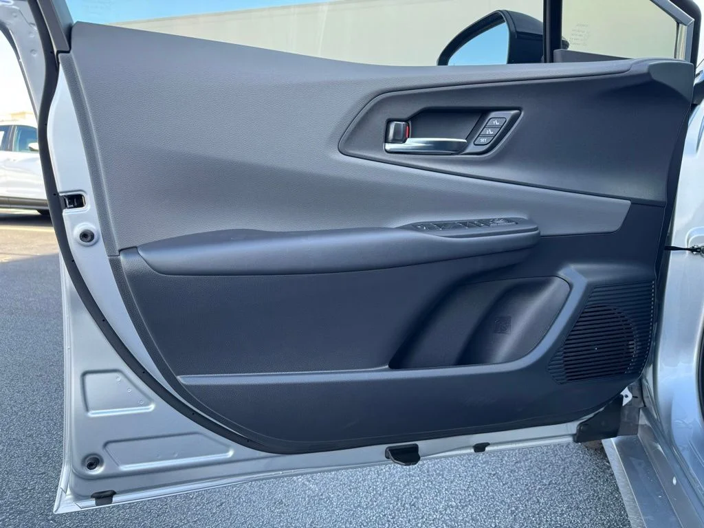 2026 Toyota Prius Limited - Photo 8