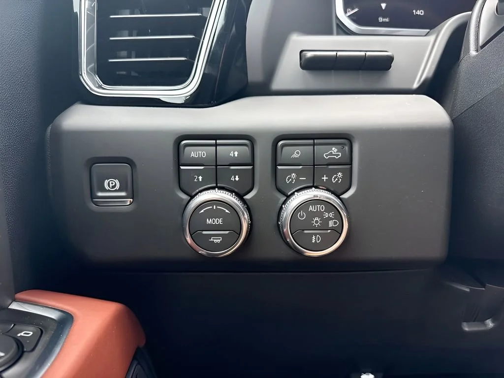 New 2026 Glacier White Tricoat GMC Denali Ultimate image 17