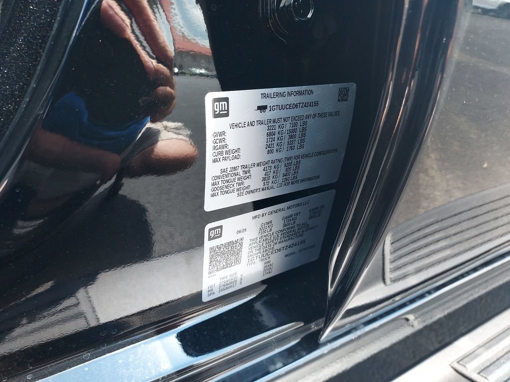 New 2026 Onyx Black GMC Elevation image 24