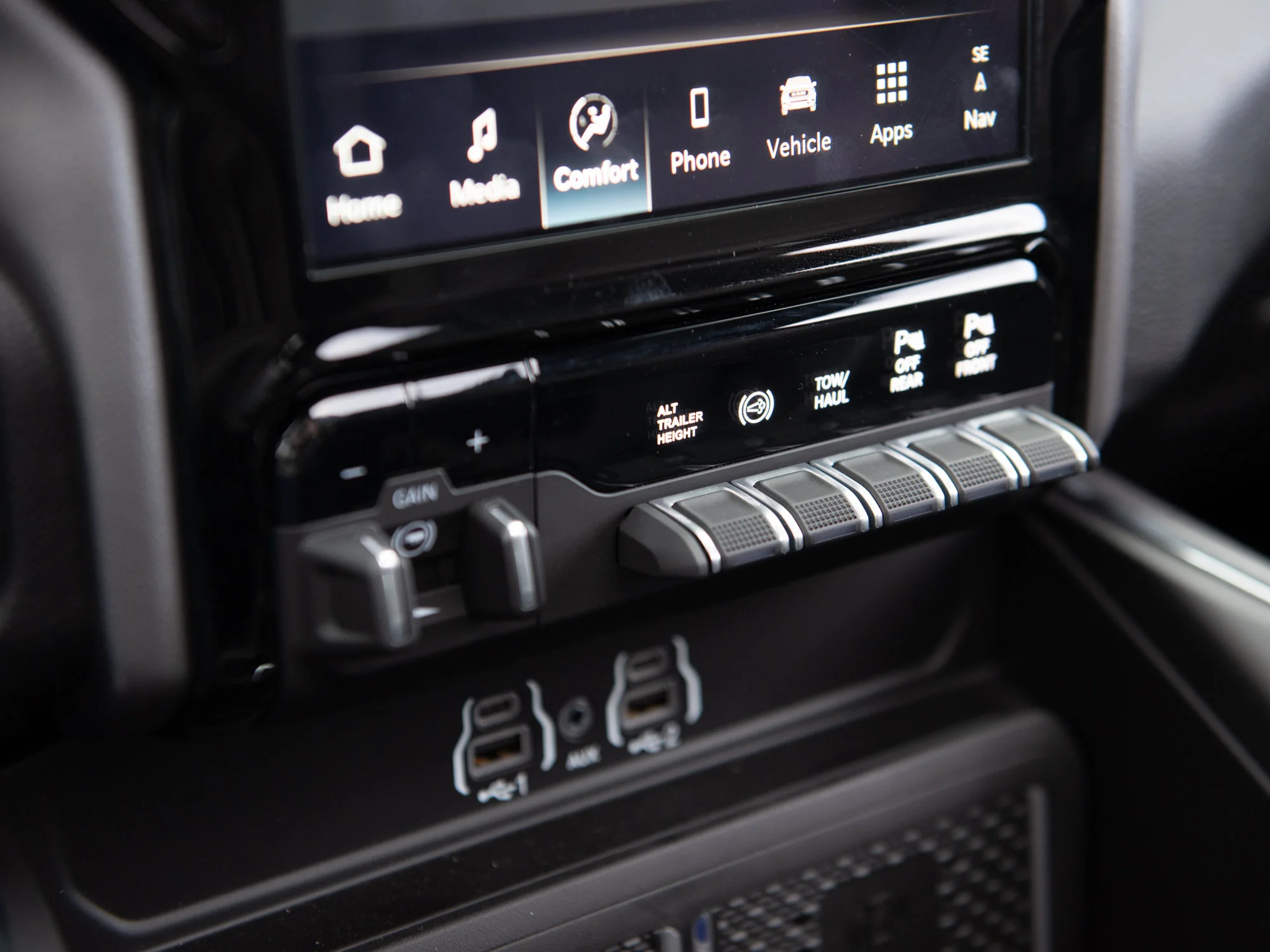 New 2026 Black RAM Laramie Night* Mega Cab 4x4, Max Tow Pkg, Sunroof, Heated/Ventilated Leather image 21