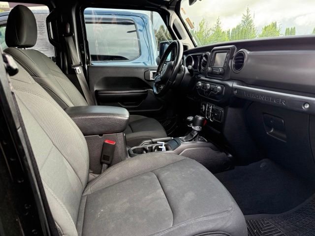 Used 2020 Black Clearcoat Jeep Sport S image 15