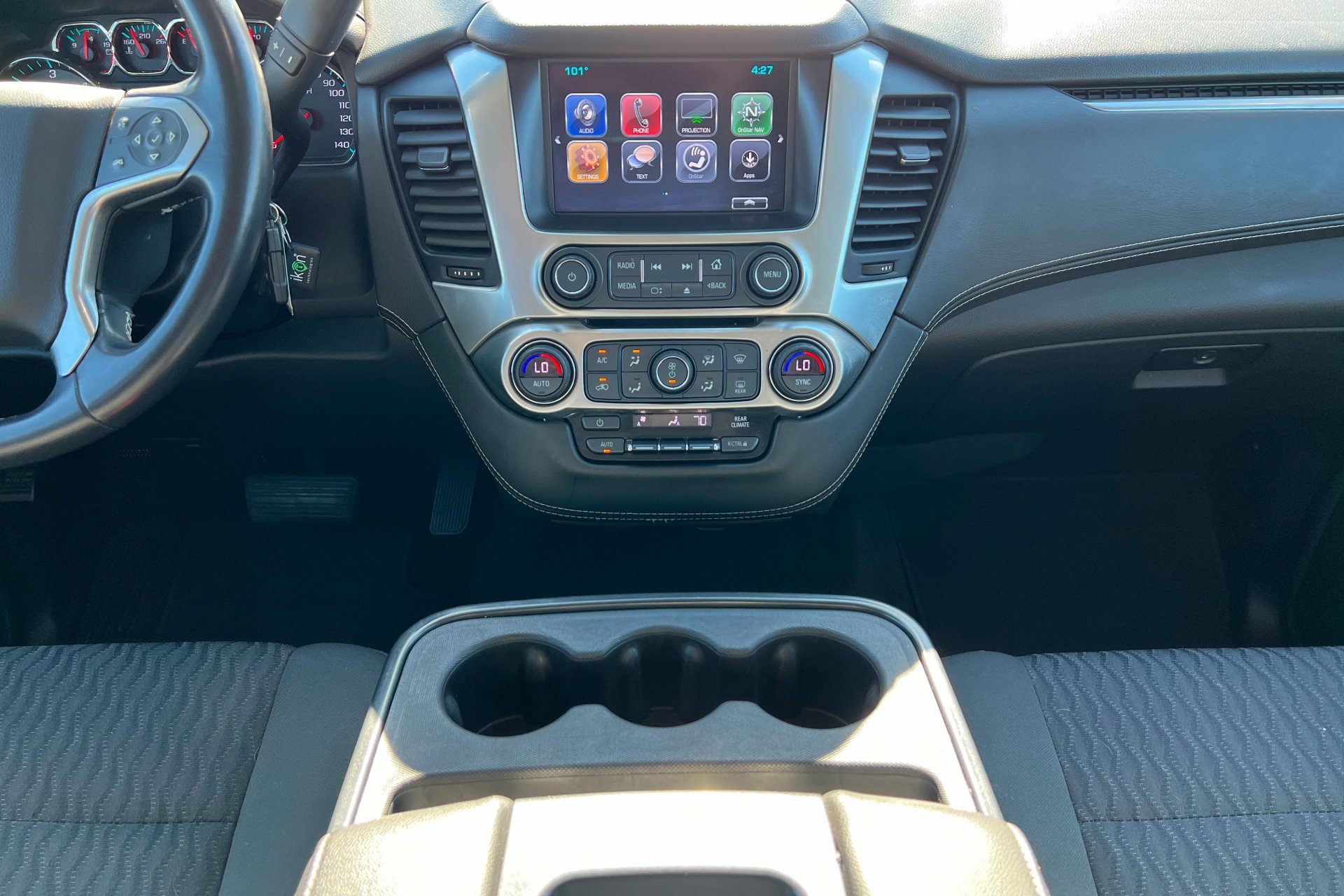 2017 Chevrolet Suburban LS - Photo 14