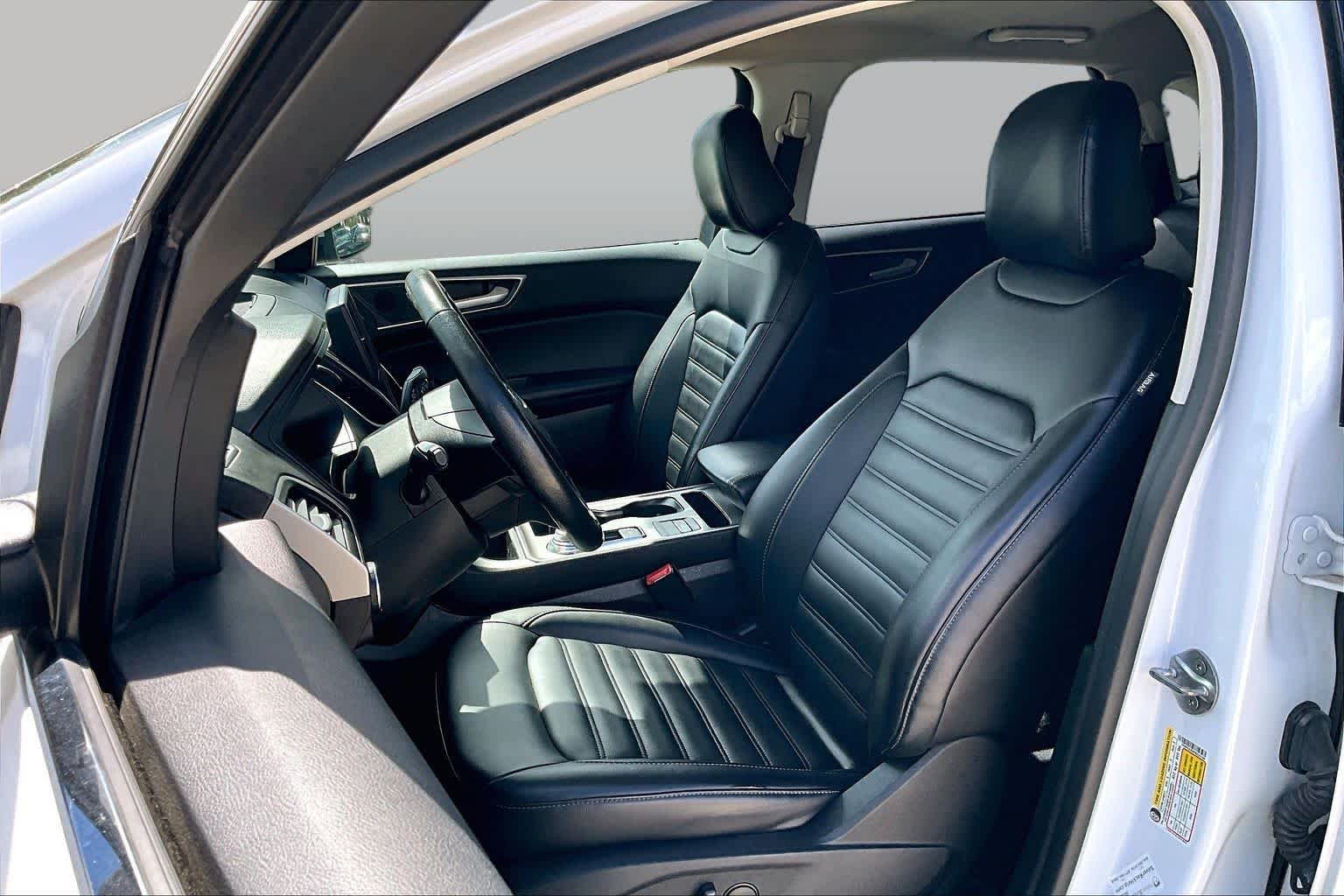 Used 2023 Oxford White Ford SEL image 8
