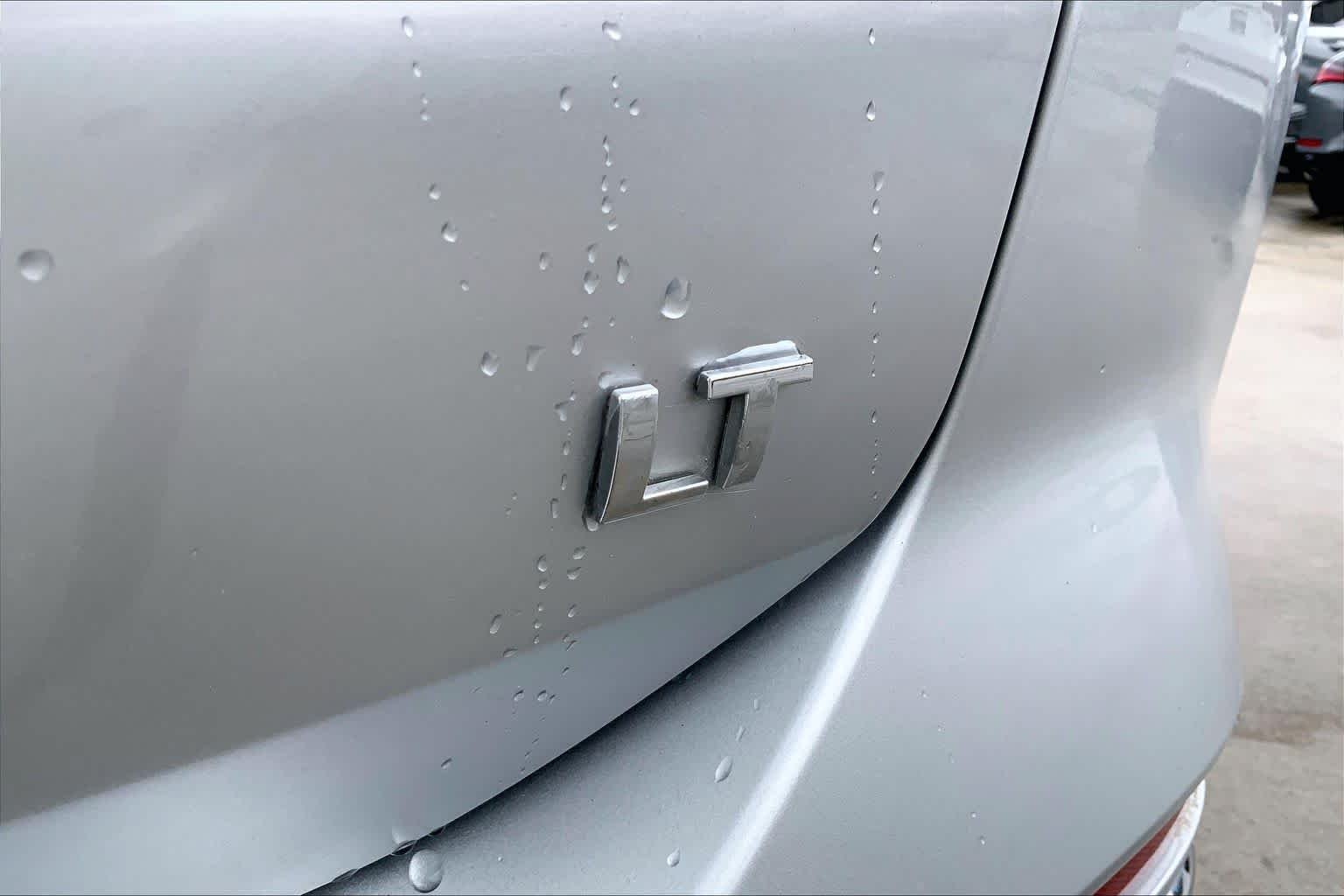 Used 2020 Silver Ice Metallic Chevrolet LT image 10