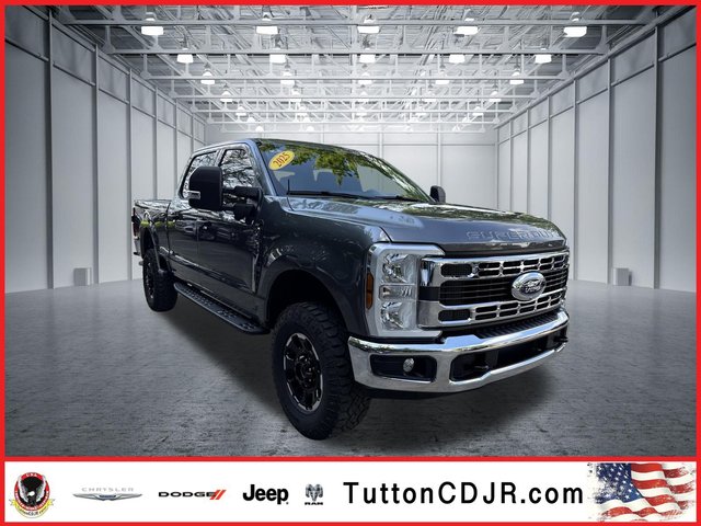 2025 Ford Super Duty F-350 SRW XLT