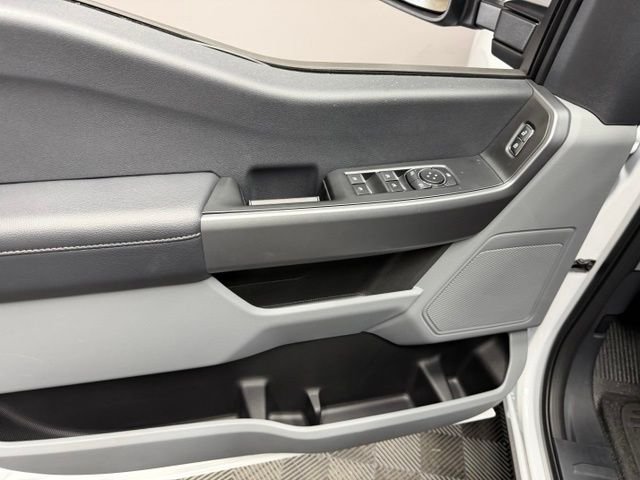 New 2026 Oxford White Ford F-250® XLT image 15