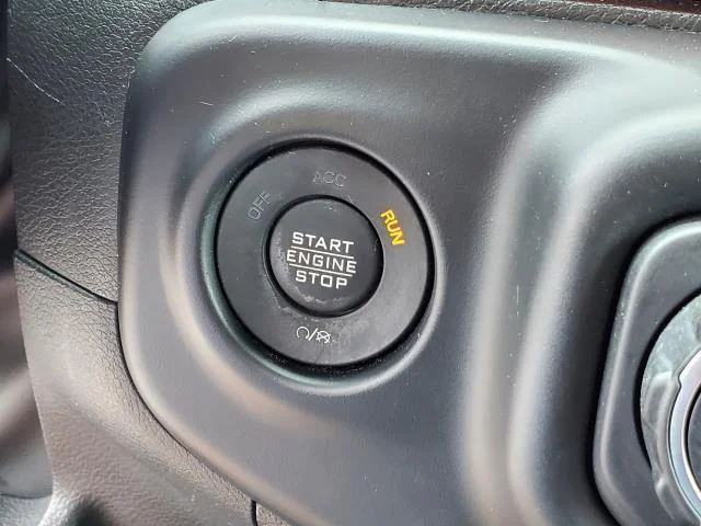 Used 2022 Black Clearcoat Jeep Unlimited Rubicon image 12