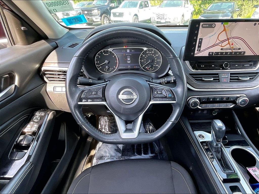 Used 2023 Garnet Pearl Metallic Nissan 2.5 SV image 16
