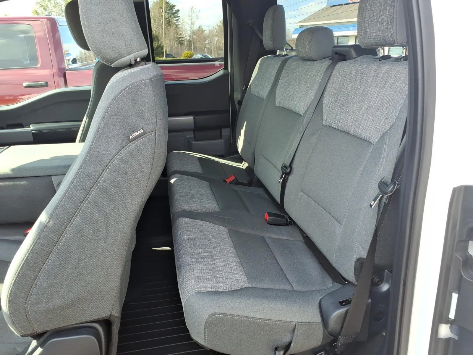 Used 2022 Oxford White Ford XLT image 11
