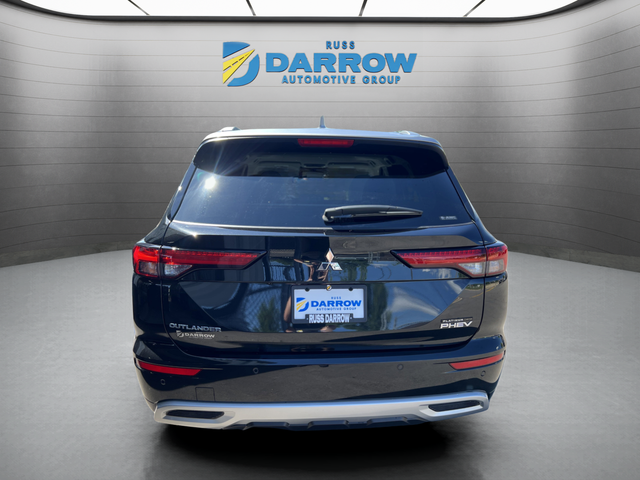 Used 2025 Black Mitsubishi SEL Platinum Edition image 4