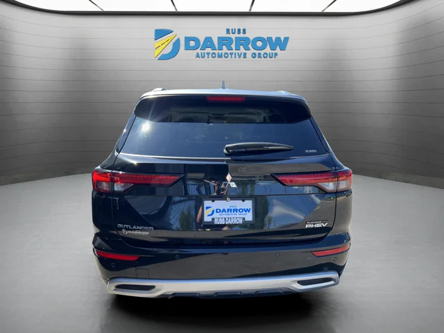 Used 2025 Black Mitsubishi SEL Platinum Edition image 4