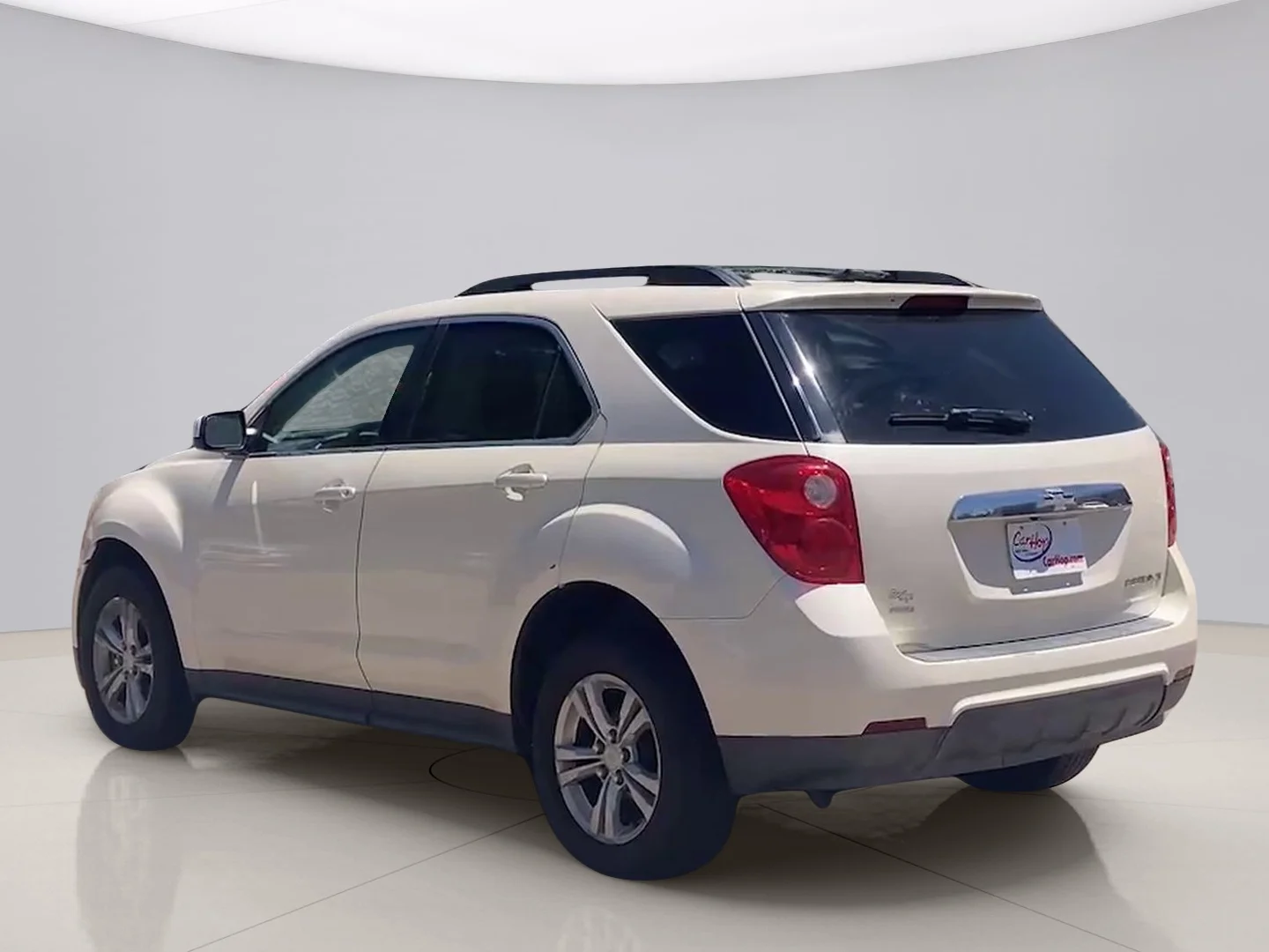 Used 2014 White Chevrolet 2LT AWD image 3