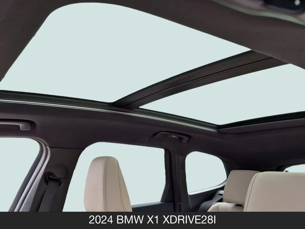 Used 2024 White BMW xDrive28i image 16