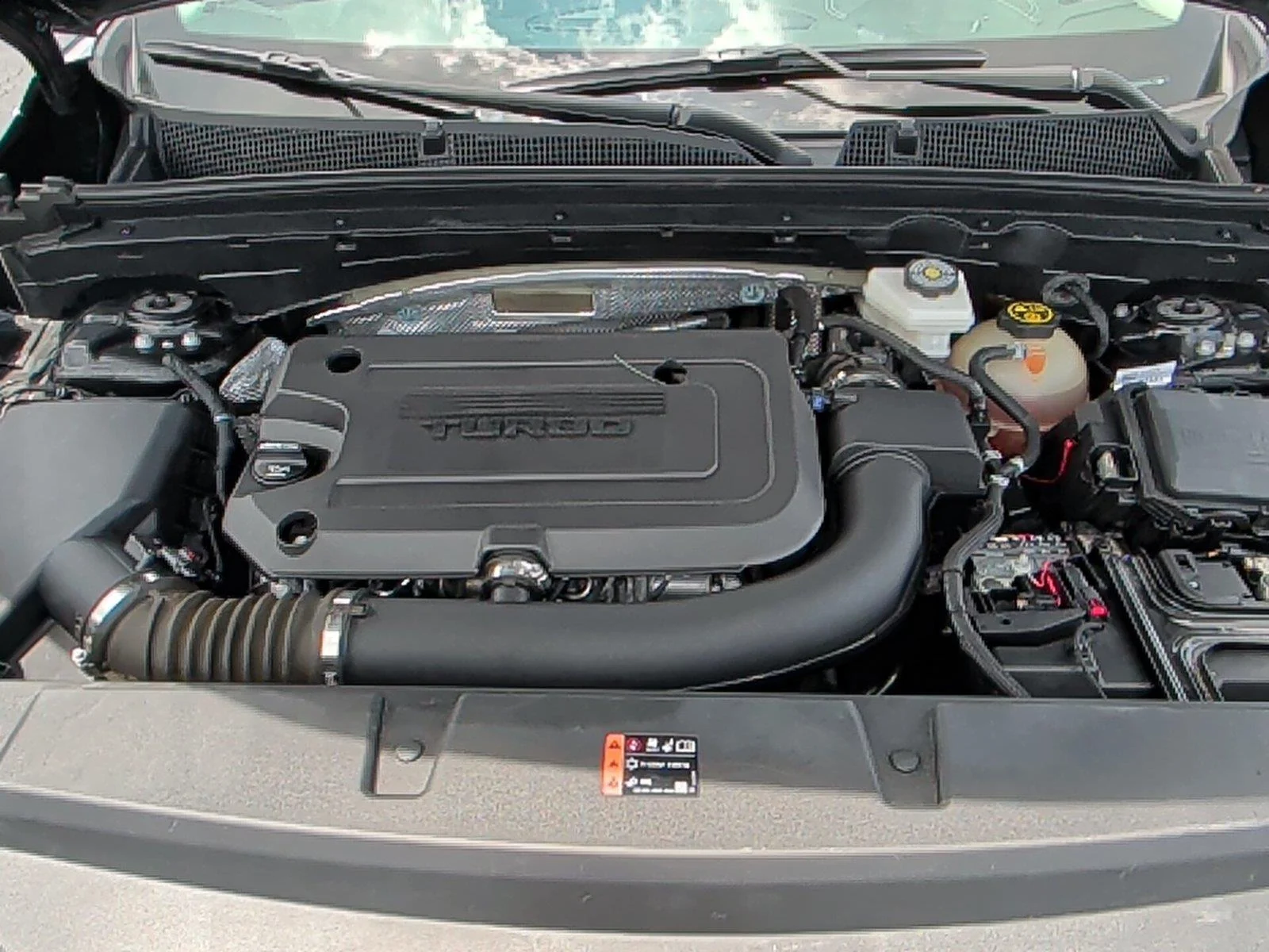 Used 2023 Ebony Twilight Metallic Buick Essence image 32