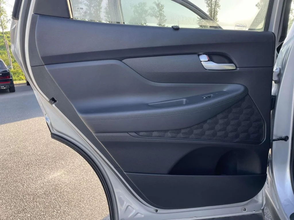 Used 2022 Shimmering Silver Hyundai Blue image 2