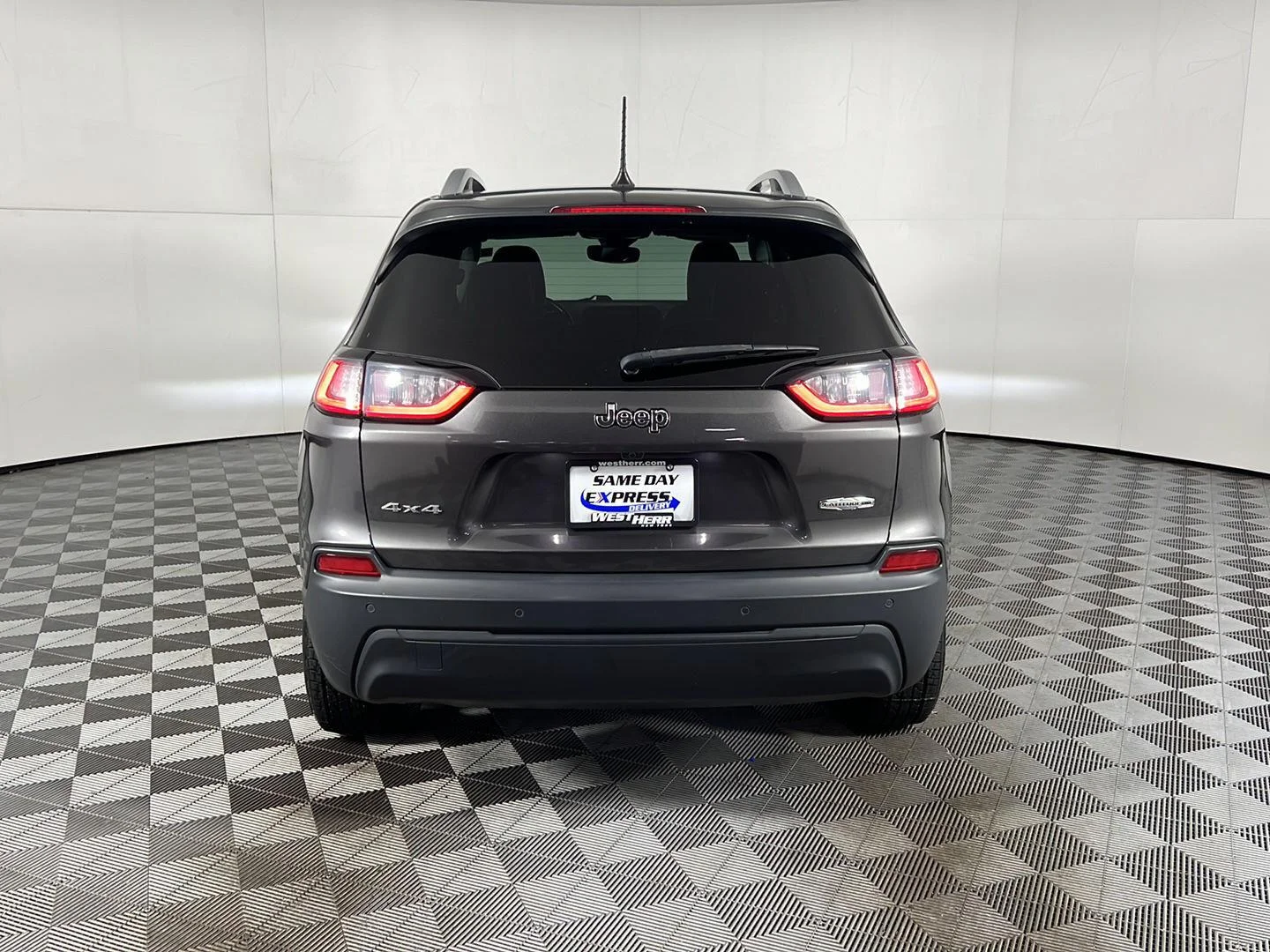 Used 2021 Gy Jeep Latitude Plus image 33