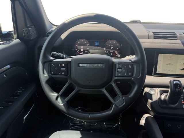 Used 2024 Black Land Rover X-Dynamic SE image 13