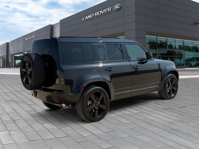 New 2026 Santorini Black Land Rover S image 5
