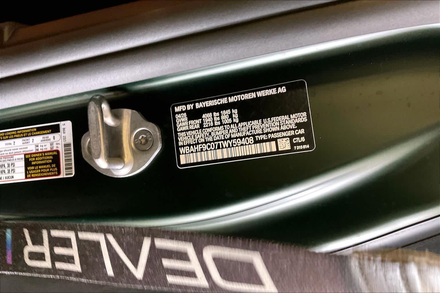 New 2026 Frozen Deep Green Metallic BMW M40i image 18