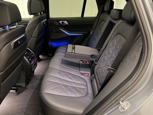 Used 2026 Skyscraper Grey Metallic BMW sDrive40i image 22