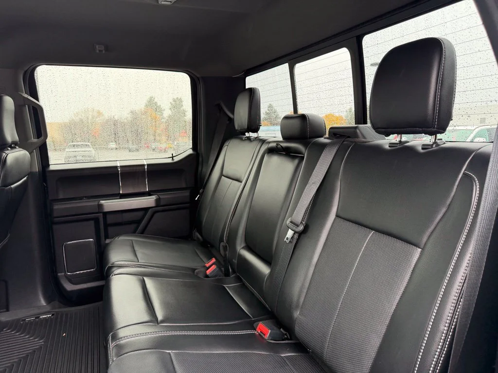 Used 2020 Agate Black Metallic Ford Lariat image 31