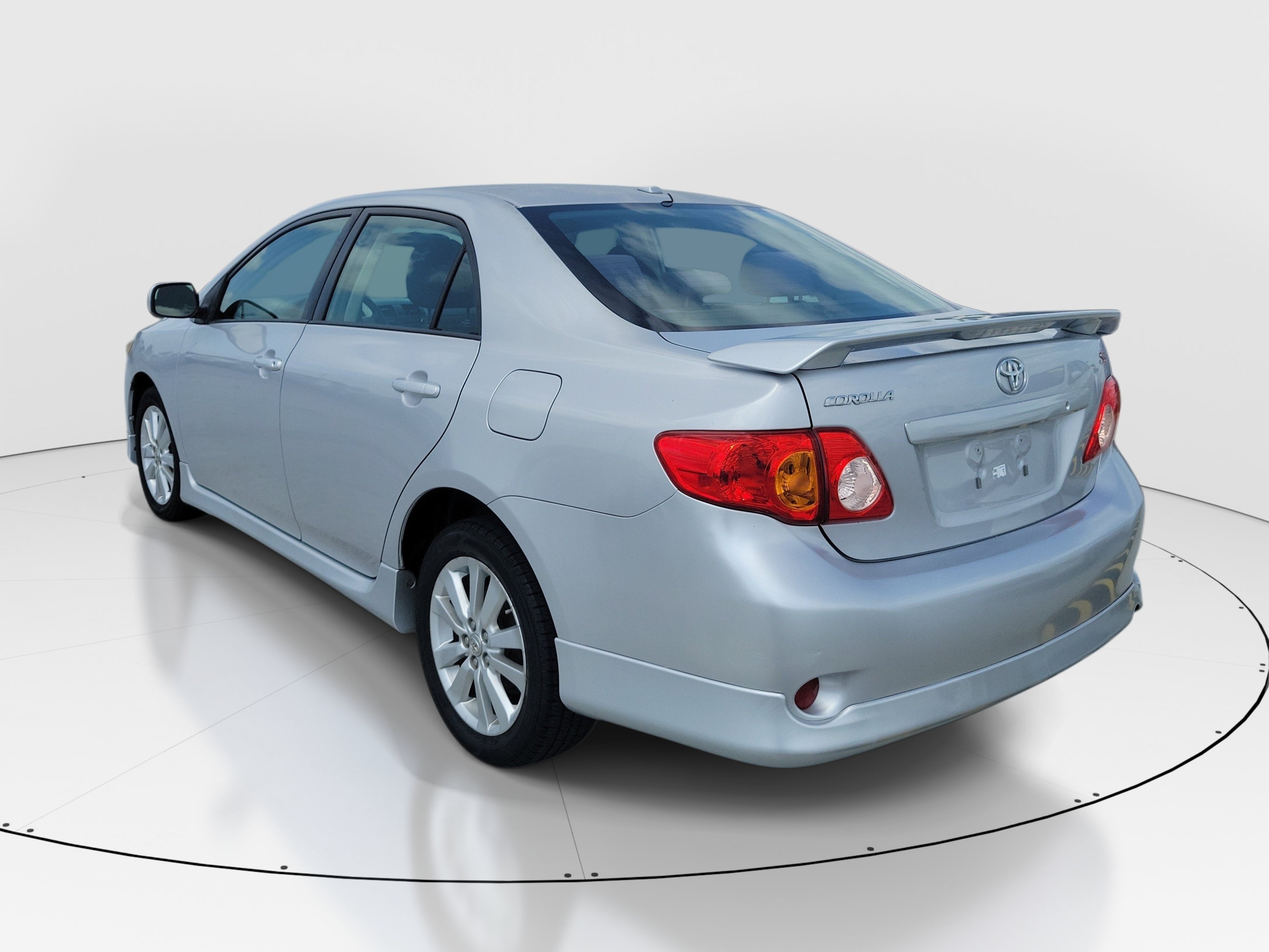Used 2010 Silver Toyota S image 4