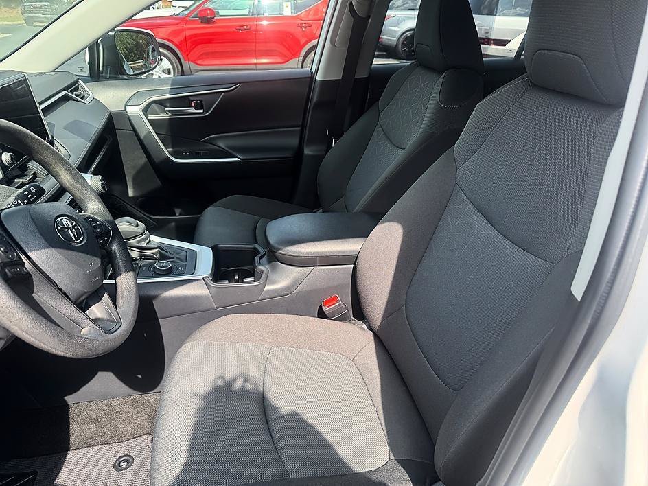 Certified Used 2025 Ice Toyota Hybrid XLE image 10